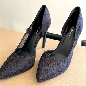 Pointed toe black lace pumps heels
